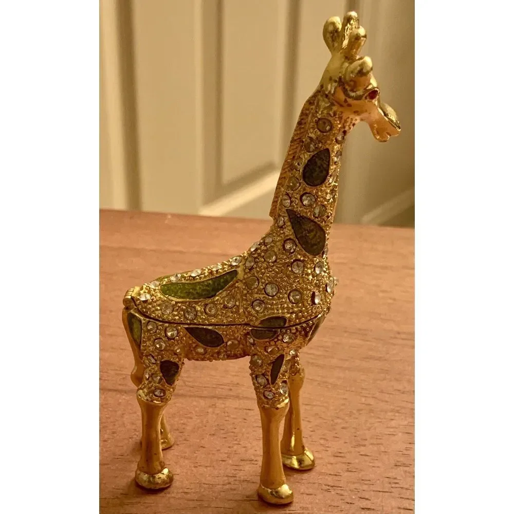 Beautiful Jeweled giraffe trinket box with‎ red eyes. 5